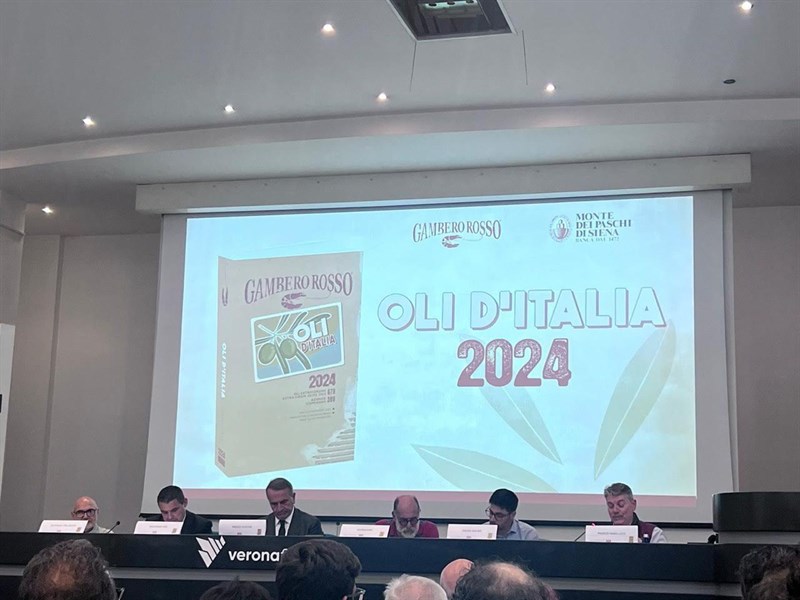 Gambero Rosso: il miglior olio extravergine d'oliva 2024 è "Selezione" di Le Ferre