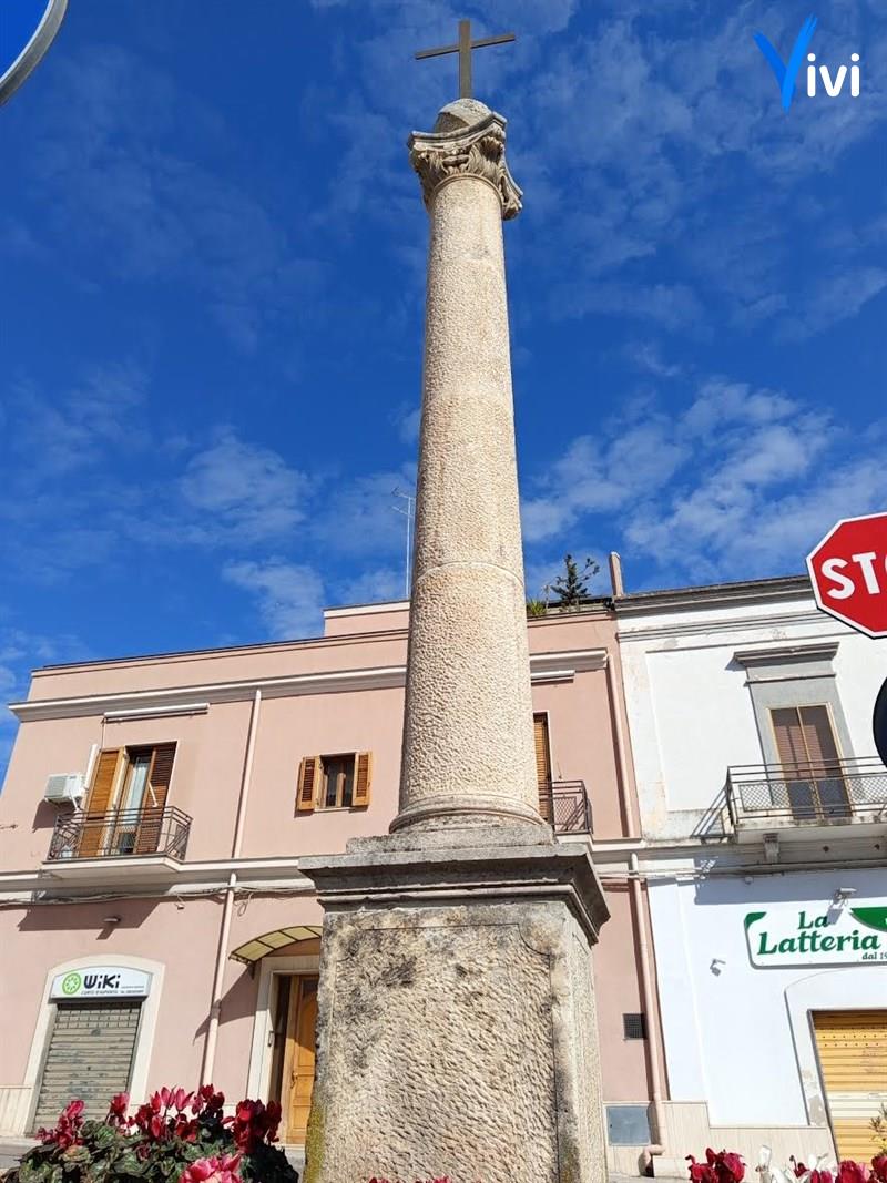 Epigrafe sul basamento della colonna