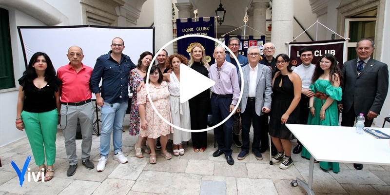 Donate importanti attrezzature alla "Community Library" grazie ai Lions