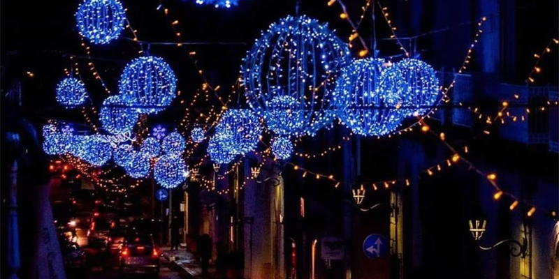 Natale a Castellaneta: il paese si "accende" grazie all'imprenditoria locale