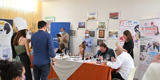 “C’è un medico in cucina” torna a Castellaneta: sfida a colpi di padelle al Mauro Perrone