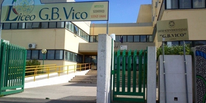 Il liceo Vico di Laterza Il liceo Vico di Laterza