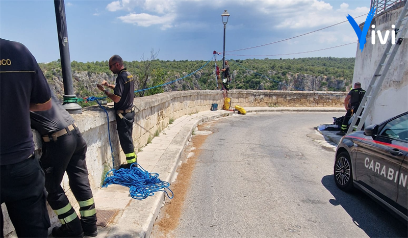 Prosegue la ricerca dello smartphone di Giulio Razzano: in campo Vigili del fuoco e forze dell'ordine