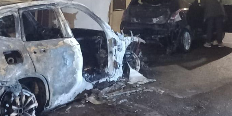 Notte di fuoco: distrutta l'auto di un consigliere comunale
