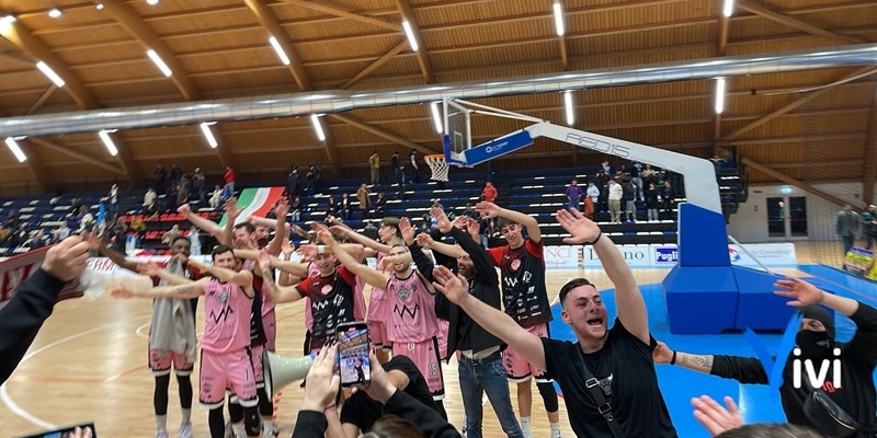 Fasano espugnata all’ultimo respiro: la Valentino Basket Castellaneta è un rullo compressore