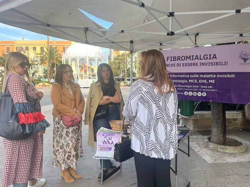 L'incontro in piazza Vittorio Emanuele a Massafra