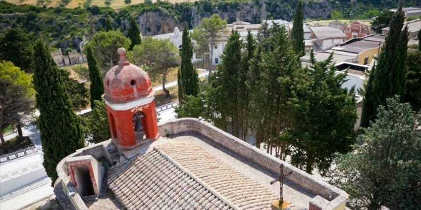 Cimitero visto dall’alto Cimitero visto dall’alto