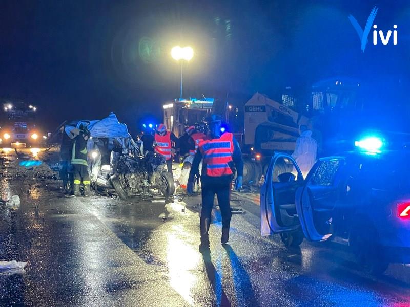 Doblò vs mezzo pesante: scontro mortale sulla statale 100