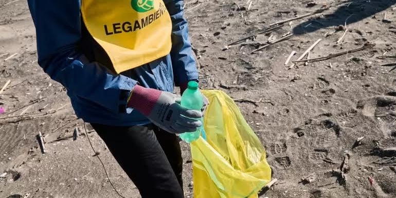 "Spiagge e fondali puliti": Palagiano è pronta