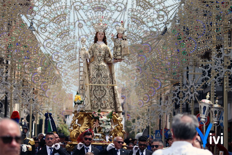 Consegnate le Chiavi della Città alla Madonna della Scala