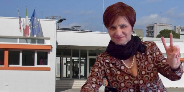 La dirigente scolastica Vita Maria Surico La dirigente scolastica Vita Maria Surico
