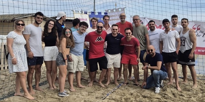 Beach volley al tramonto unisce club Rotaract e sostiene ADMO Beach volley al tramonto unisce club Rotaract e sostiene ADMO