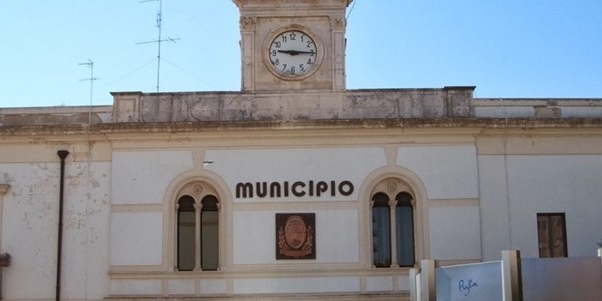 Il municipio di Laterza 