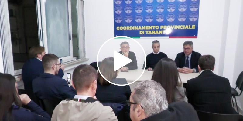 Le accuse del centrodestra a sindaco e presidente del consiglio: «democrazia negata»