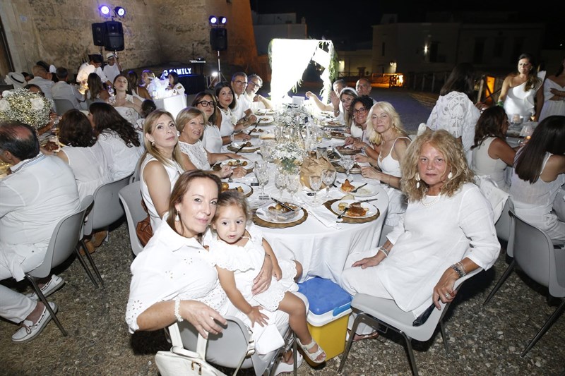 White Dinner: terza edizione all'ombra del castello