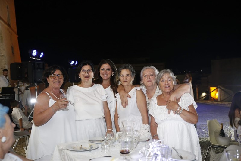 White Dinner: terza edizione all'ombra del castello