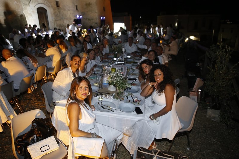 White Dinner: terza edizione all'ombra del castello