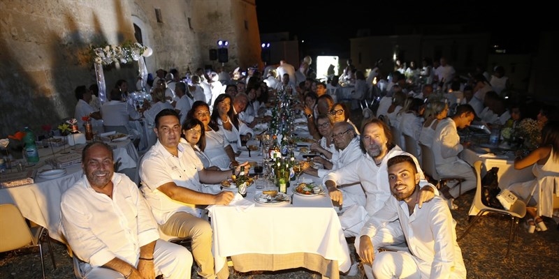 White Dinner: la terza edizione all'ombra del castello