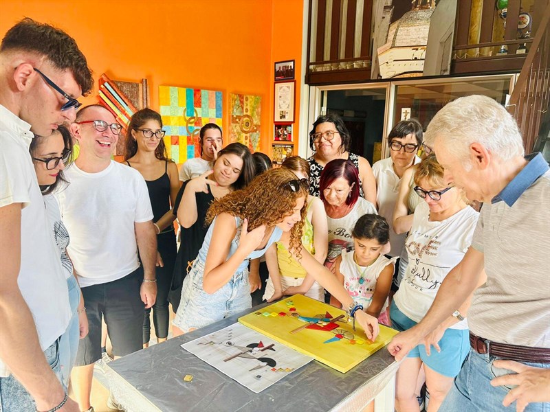 L’Aps Dionysiakos con l’artista Vito Spada