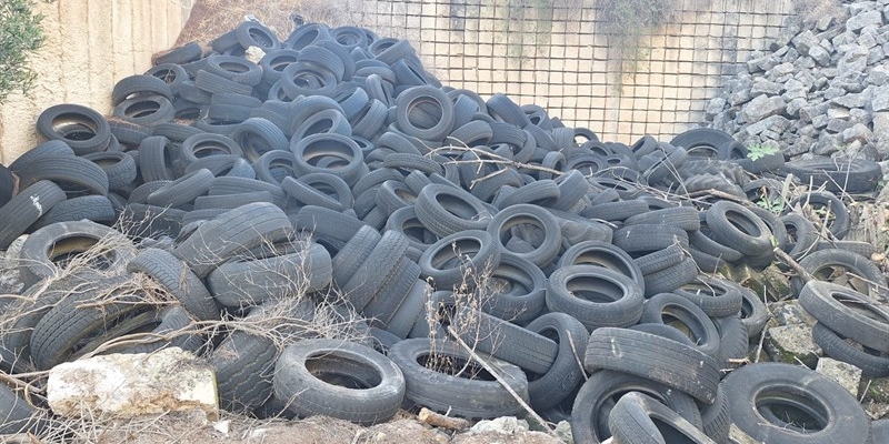 Rimossi 3mila pneumatici abbandonati nelle gravine Rimossi 3mila pneumatici abbandonati nelle gravine