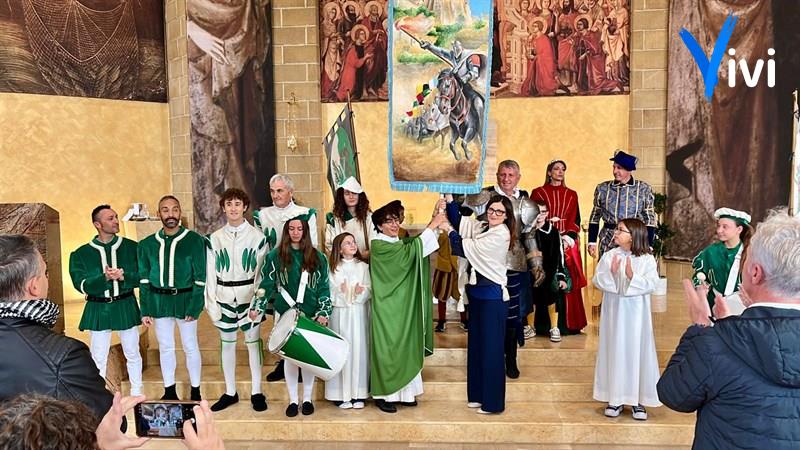 Palio della Mezzaluna: consegnato il drappo 2025 al rione Santa Caterina