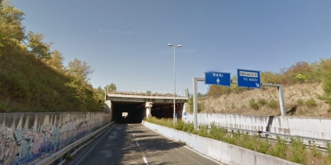 Statale 100 nel tratto Taranto-Bari Statale 100 nel tratto Taranto-Bari