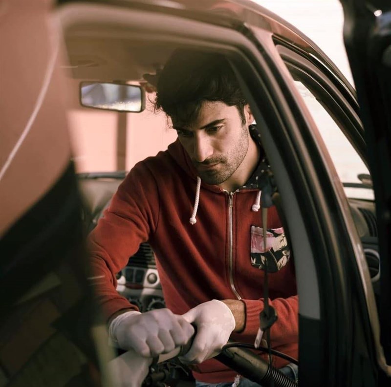 auto deteling (cura, sanificazione dell'auto e dell'abitacolo e ricostruzioni di pelle e rivestimenti)