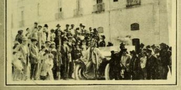 Castellaneta, settembre 1923. Un gruppo di cittadini castellanetani per dare il benvenuto a Rudy