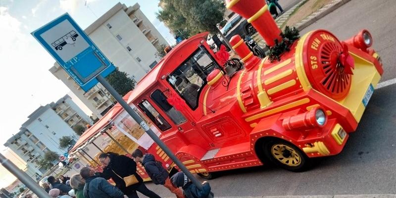Torna il trenino di Natale Torna il trenino di Natale