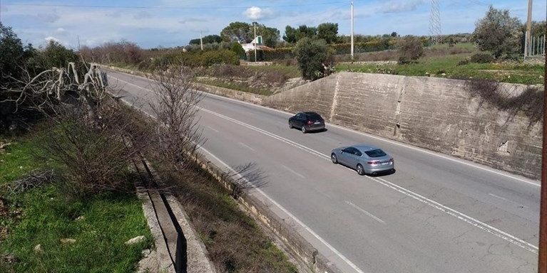 La strada statale 100 La strada statale 100
