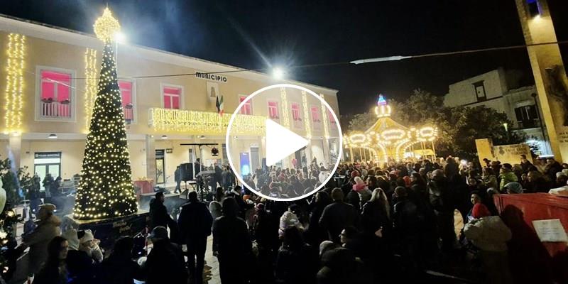 Castellaneta ha acceso il suo Natale green 