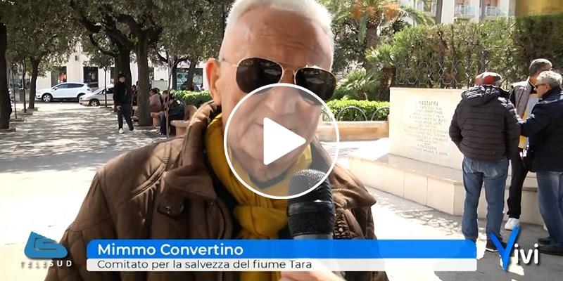 Protesta in piazza Vittorio Emanuele del "Comitato per la salvezza del fiume Tara"