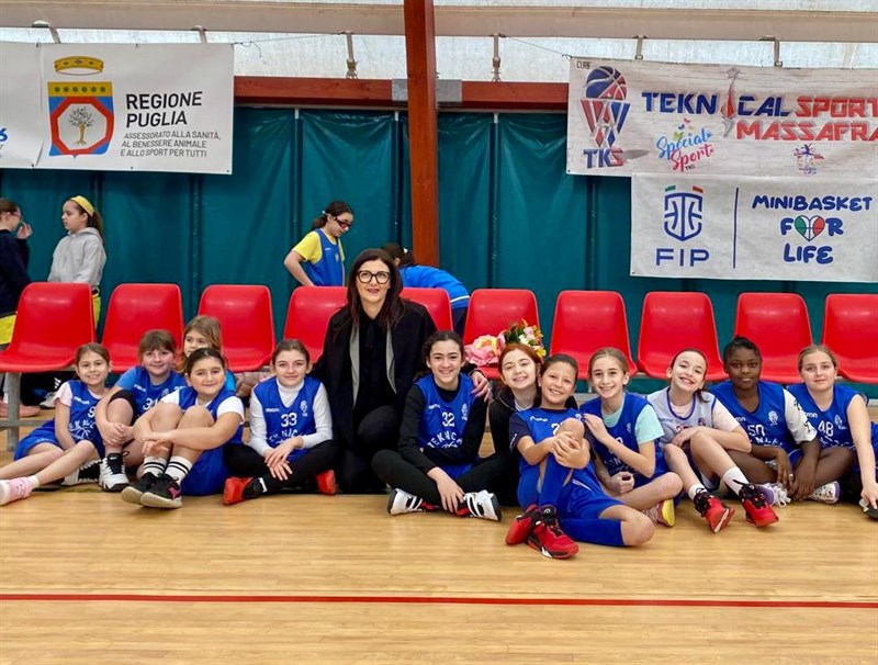 We Want to Play Basket: il minibasket rosa invade la città