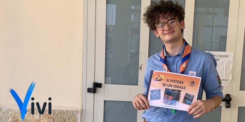 In uniforme scout per testimoniare i suoi ideali: terza media conclusa con 10 e lode