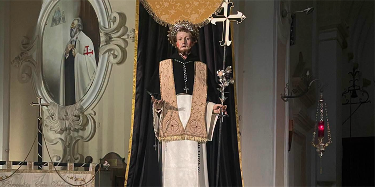 Centro storico in festa per san Domenico tra celebrazioni religiose, sport e musica popolare