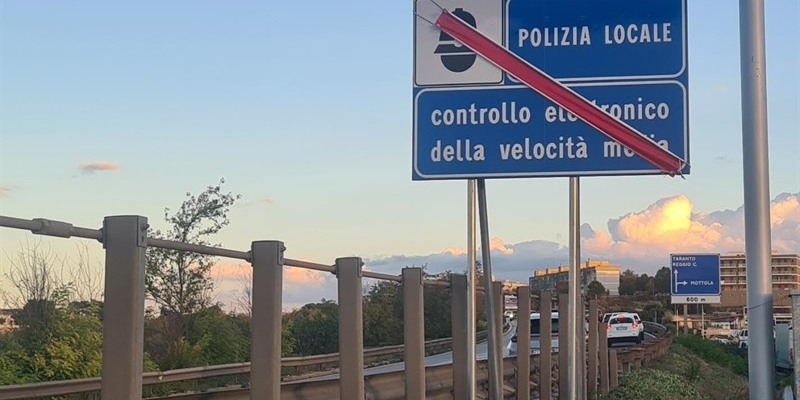 Strada statale 100 nel territorio di Mottola Strada statale 100 nel territorio di Mottola