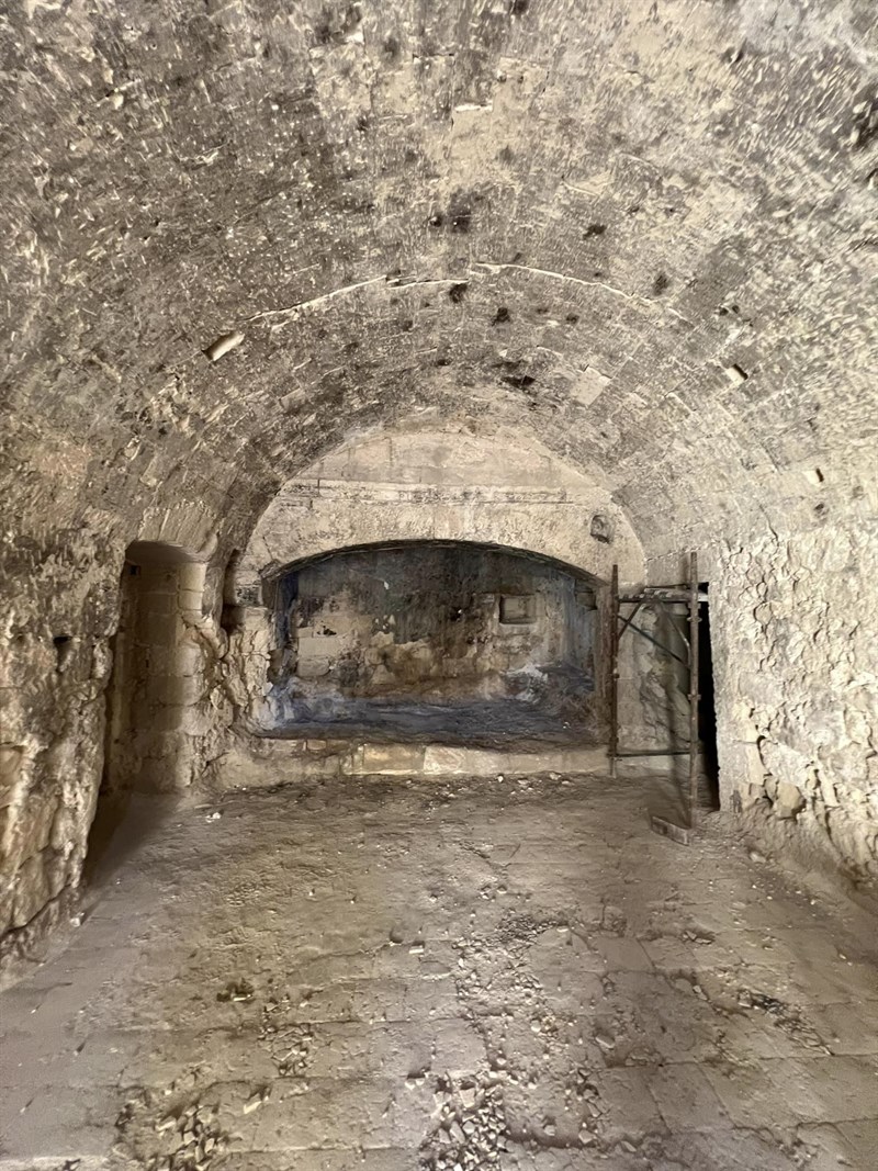 I lavori al castello di Massafra