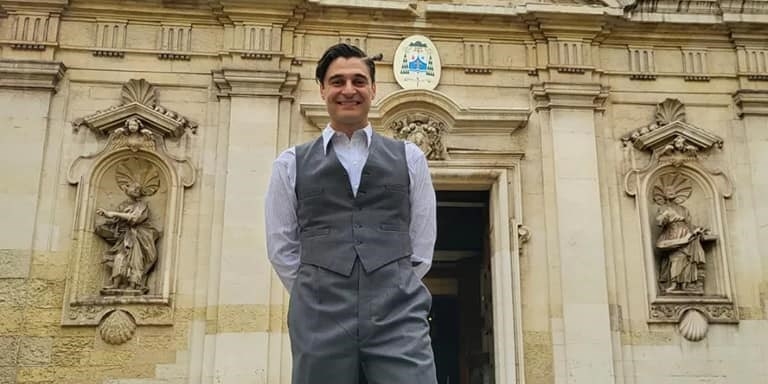 "Il Commissario Ricciardi": riprese terminate, Lino Guanciale saluta Taranto