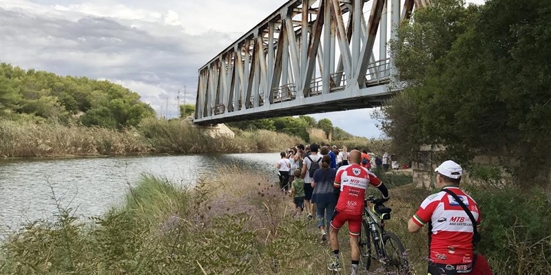in bici al fiume Lato in bici al fiume Lato