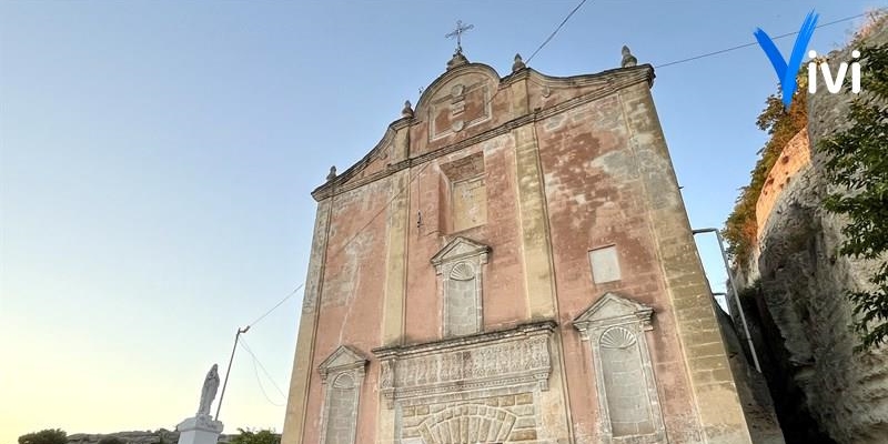 Un libro racconta la storia del santuario di Carosino