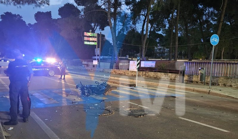 Auto vs moto su viale dei Pini: scontro violento a Castellaneta Marina