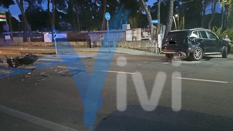 Auto vs moto su viale dei Pini: scontro violento a Castellaneta Marina