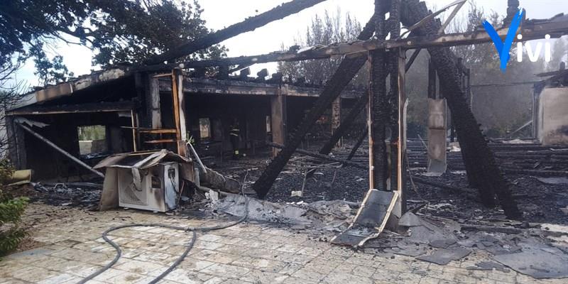 Fiamme nella sala ricevimenti Fiamme nella sala ricevimenti