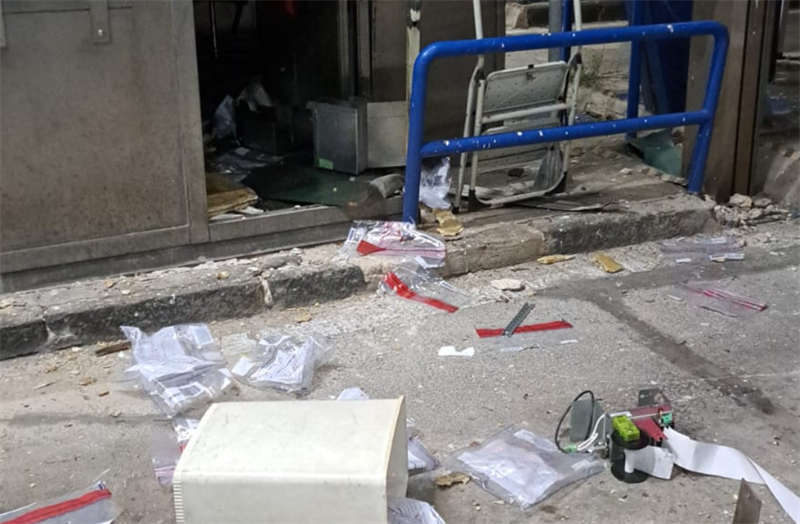 Ordigno, soldi e fuga: ladri a segno nel casello autostradale di Mottola