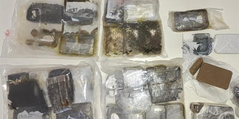 Maxi sequestro di hashish in un deposito agricolo: in carcere due massafresi Maxi sequestro di hashish in un deposito agricolo: in carcere due massafresi