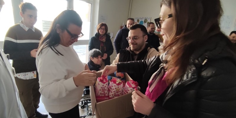 Un sorriso per i ragazzi del centro diurno