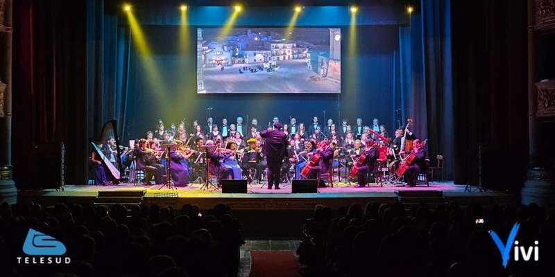 L'orchestra Tebaide omaggia Morricone al teatro Politeama Greco di Lecce