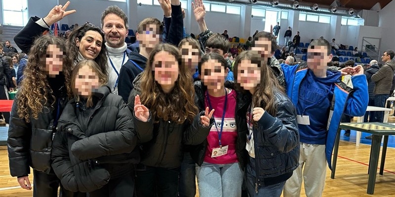 I ragazzi dell'istituto comprensivo Gianni Rodari di Palagiano I ragazzi dell'istituto comprensivo Gianni Rodari di Palagiano