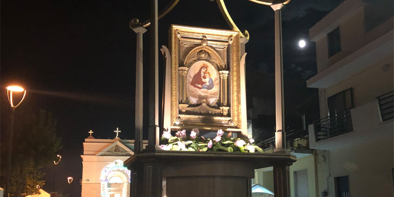 Il quadro della Madonna del Pozzo a Castellaneta: tre giorni di celebrazioni Il quadro della Madonna del Pozzo a Castellaneta: tre giorni di celebrazioni