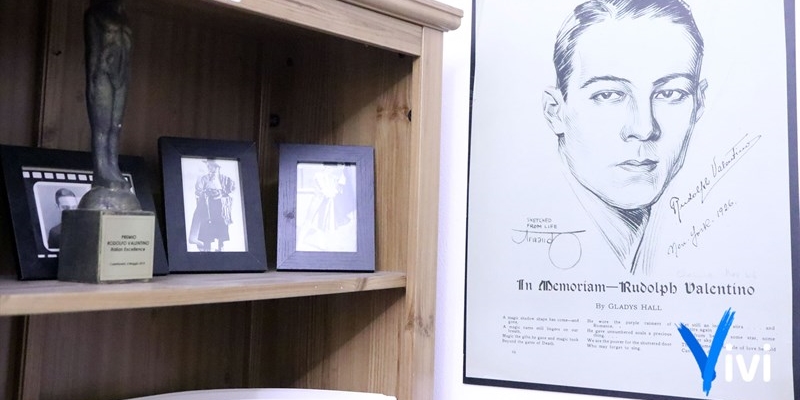 Una foto scattata nel Museo Rodolfo Valentino Una foto scattata nel Museo Rodolfo Valentino